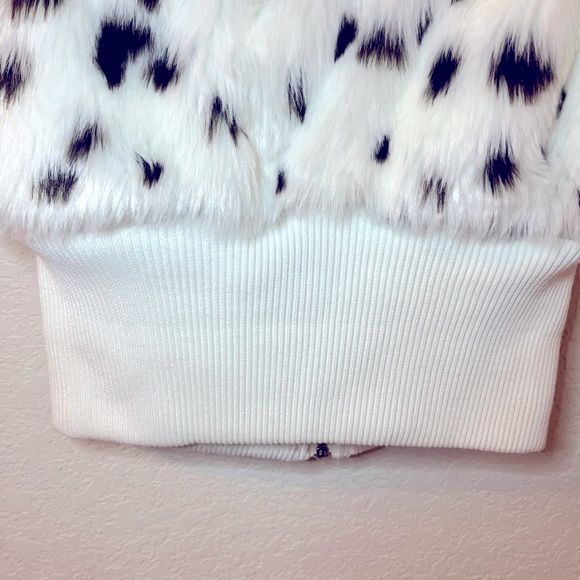 Faux Fur Vest - Picture 4 of 4